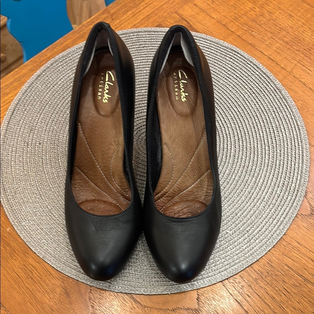 Clarks Blue 4” Heels Sleek Minimalist Design